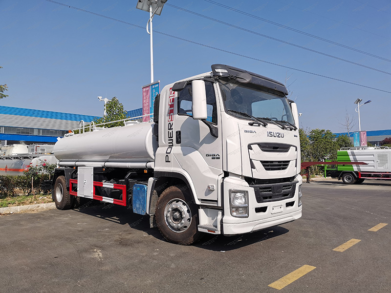 Isuzu Juka VC61 Sprinkler