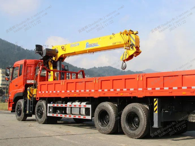 8x4- طاقة 360 حصان