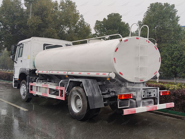 Howo 4x2 12 Meter Meter Tank Truck