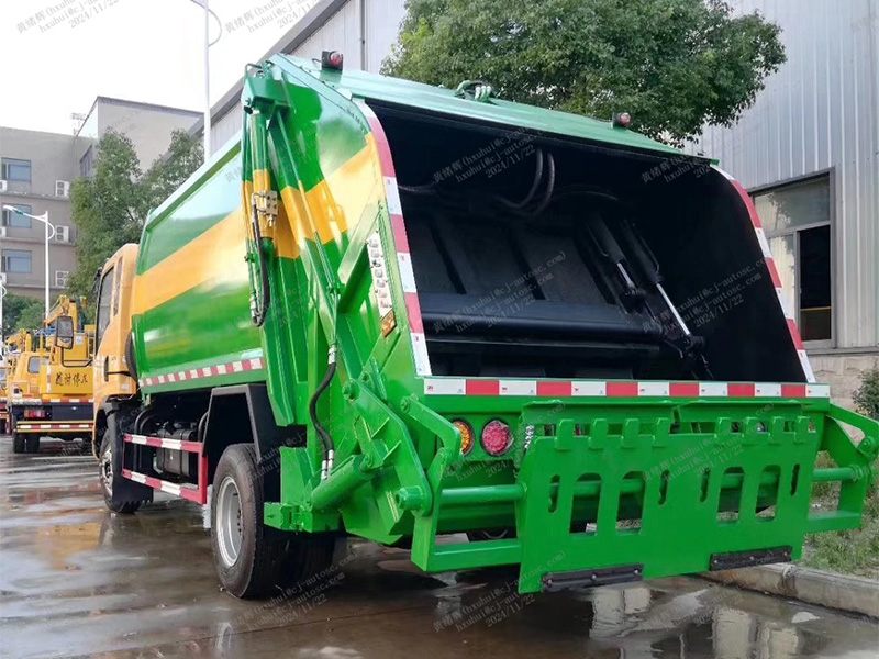 Howo 116hp 6m3 compactor