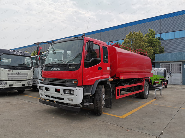 ISUZU FTR Sprinkler