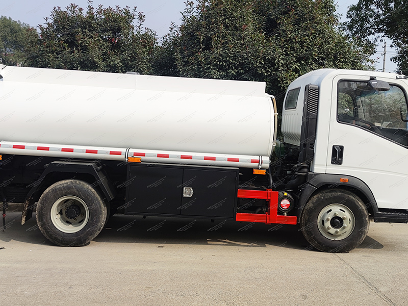 Howo 4x2 15 Meter Meter Trant Truck